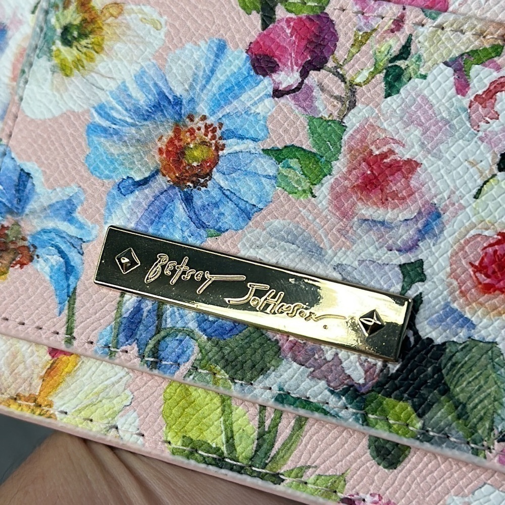 Betsey Johnson Zipper Card Case - Picture 9 of 9